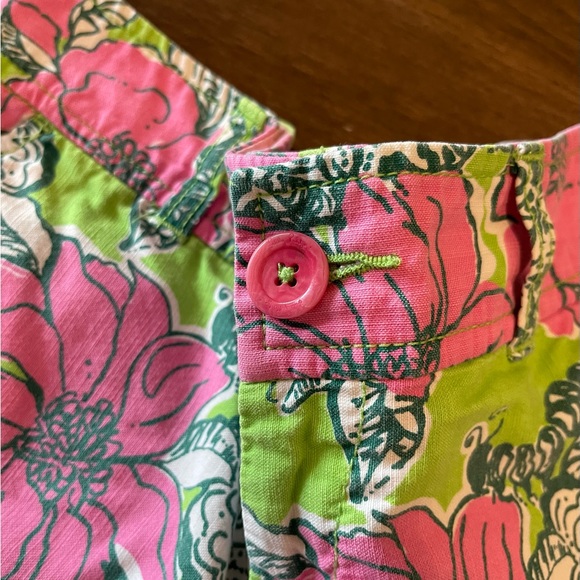 THREE Pairs of Size 00 Lilly Pulitzer Shorts - Picture 14 of 15